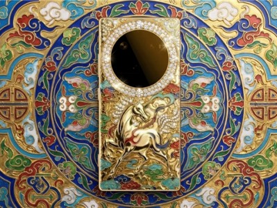 当手机走向同质化，AURORA选择回答更少数人的问题